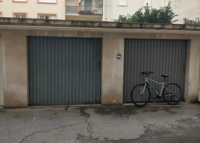 La Jungle Urbaine Avec Garage Prive & Climatisation